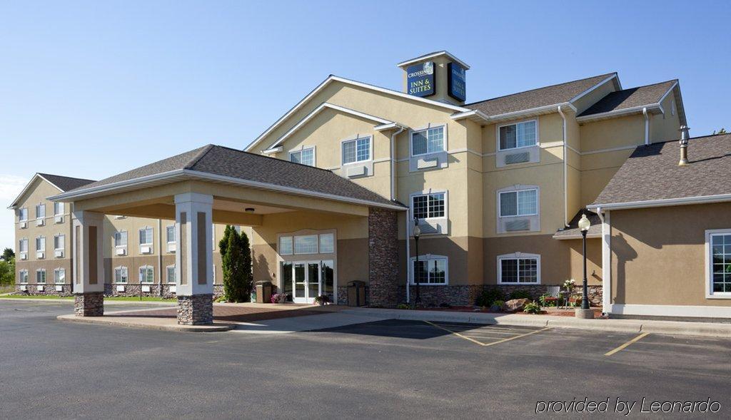 Crossings By Grandstay Inn & Suites Becker Екстер'єр фото